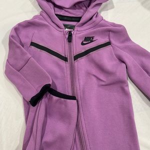 Nike tech fit
